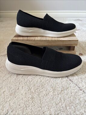LifeStride with BZee’s Airstep Black “Rest” Slip-On Comfort Sneeaker
